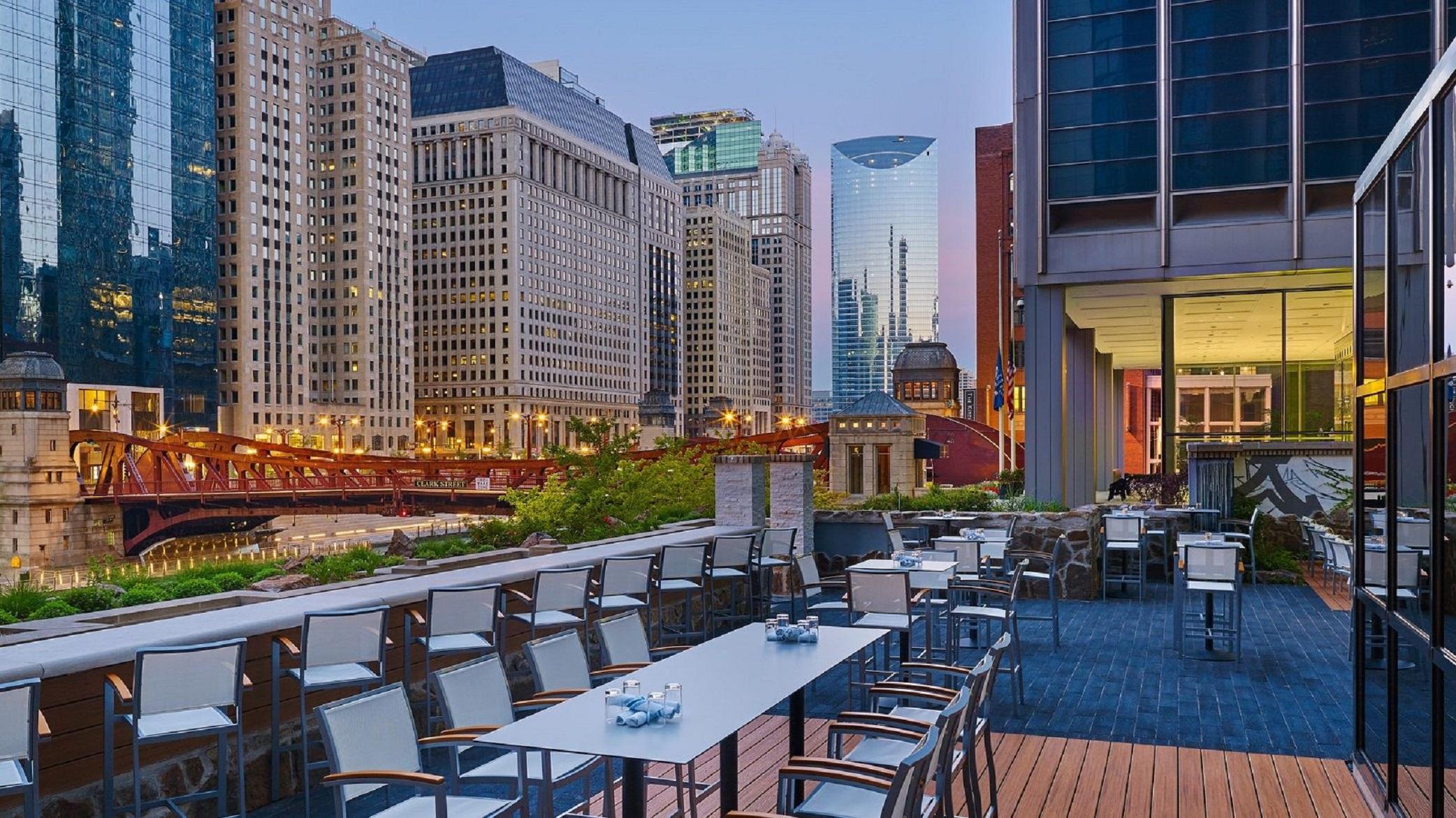 Hotel The Westin River North 4*