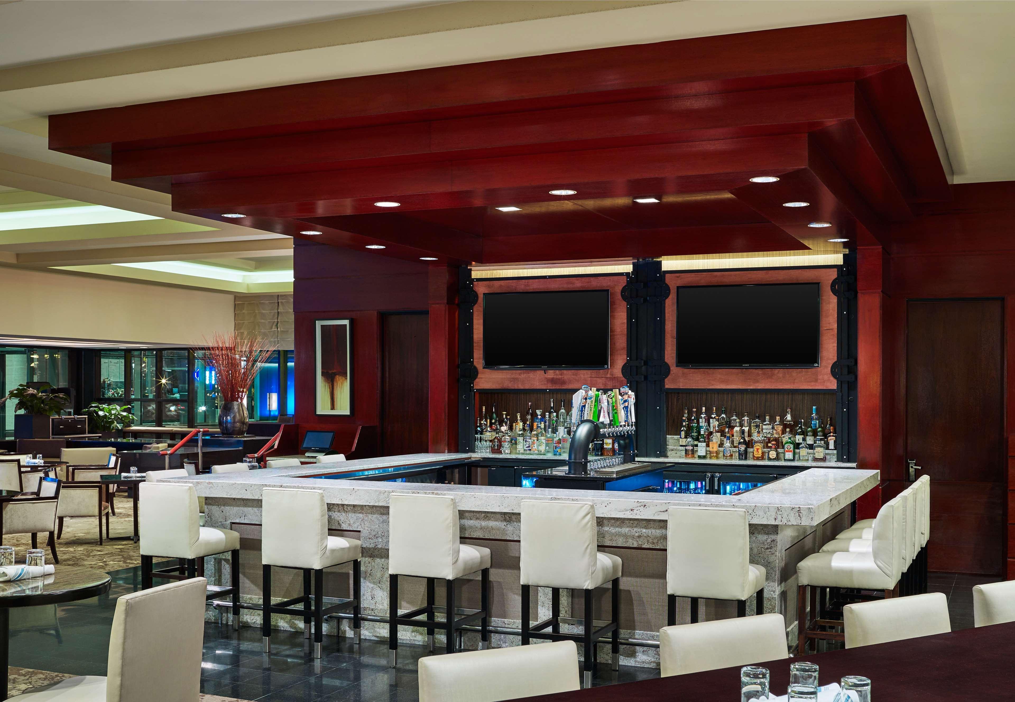 Hotel The Westin River North 4*