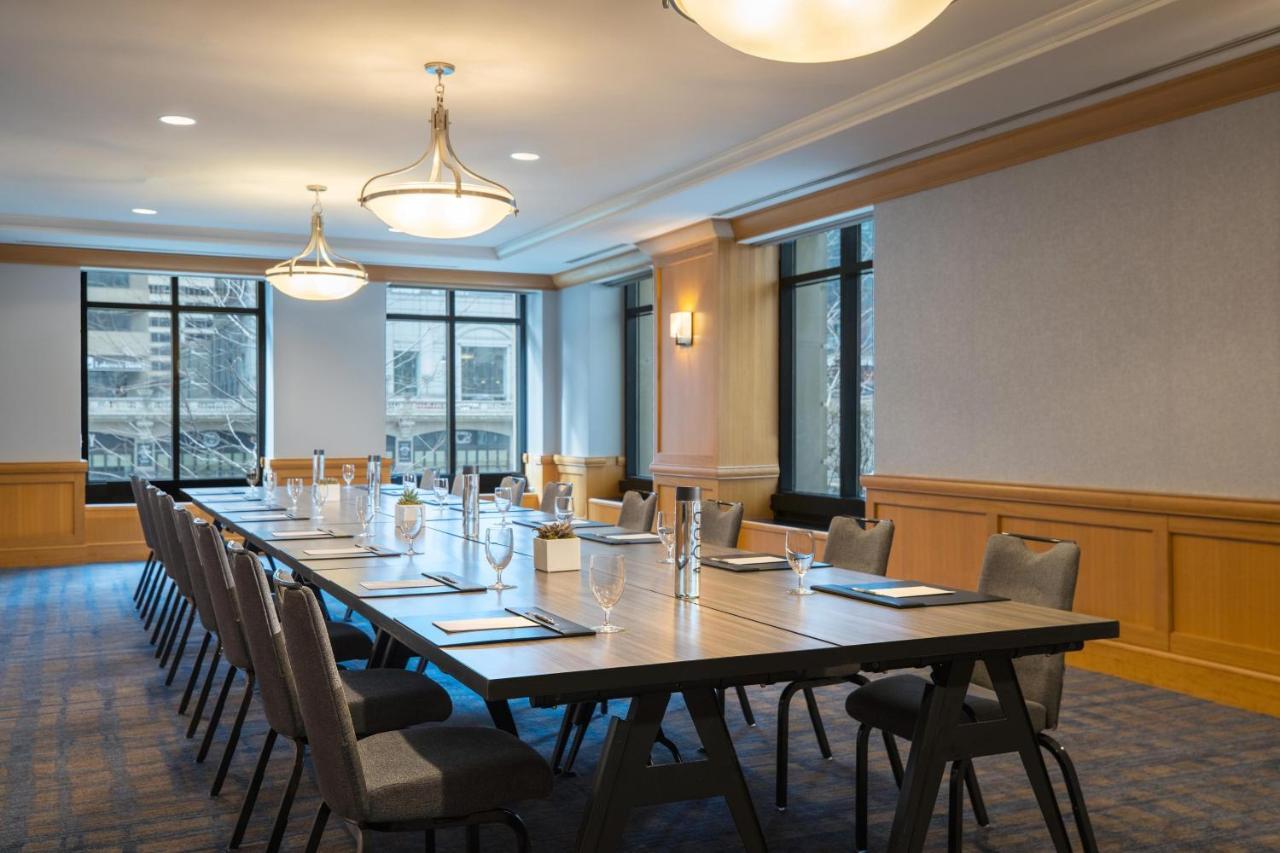 The Westin River North Hotel 4*