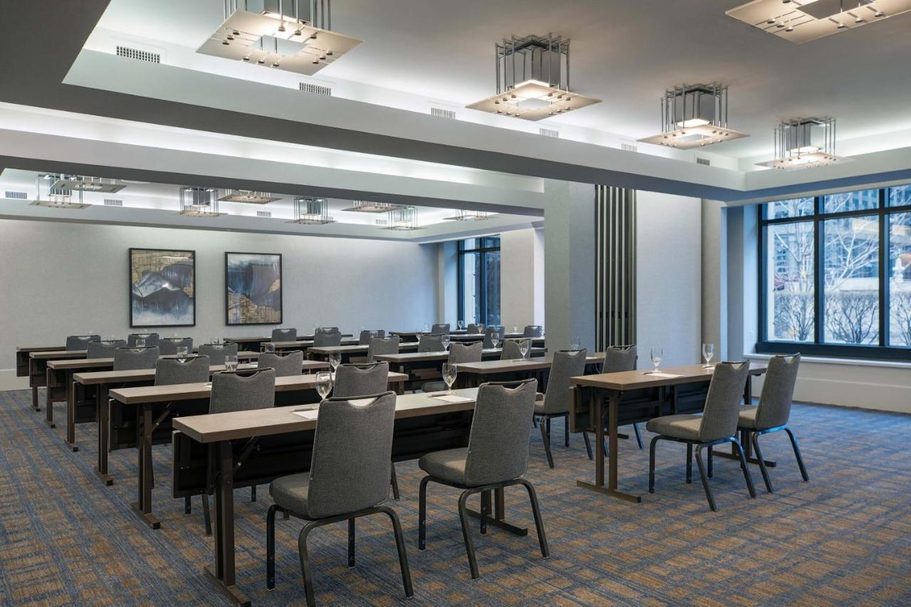 Hotel The Westin River North 4*
