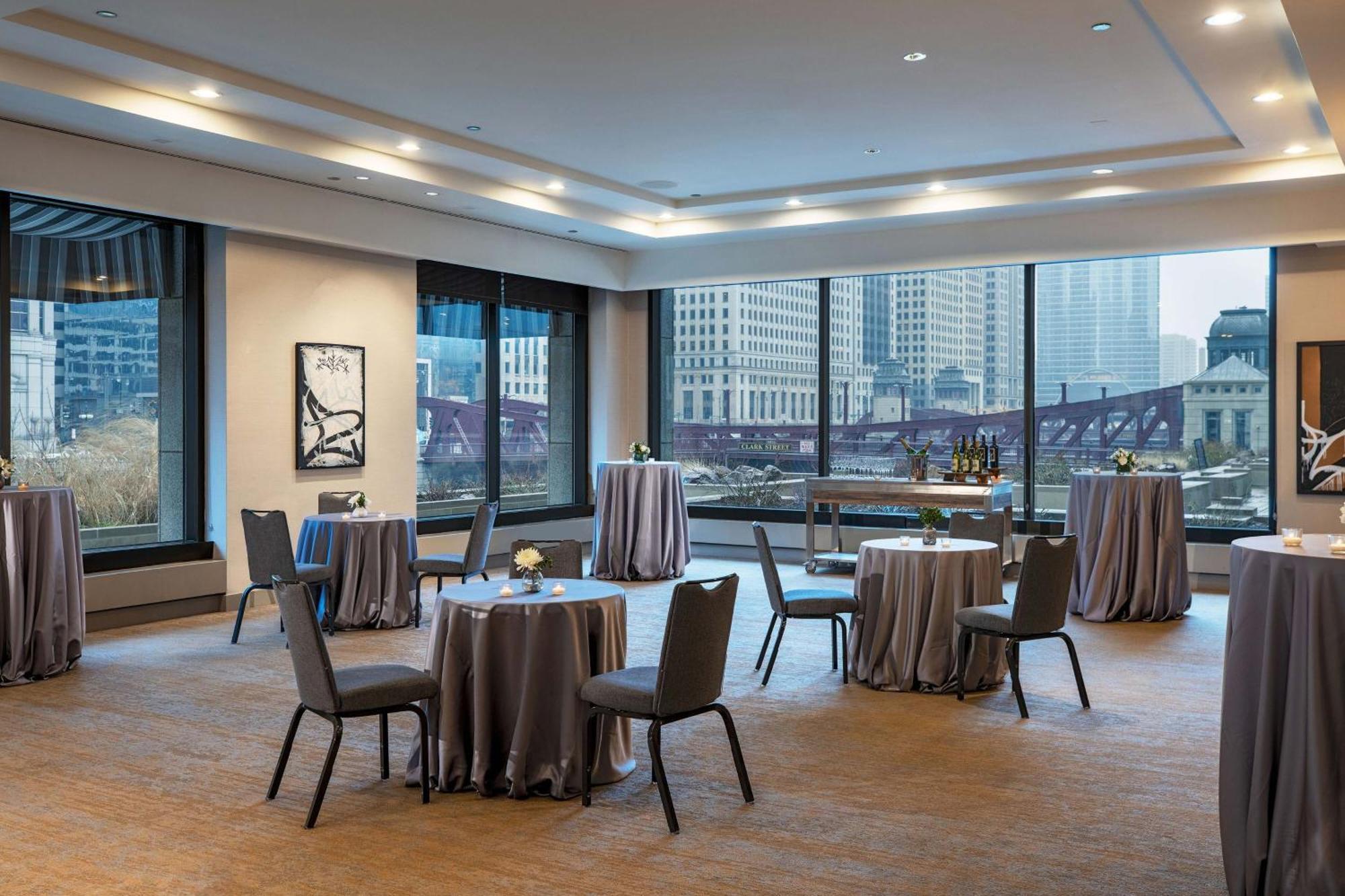 The Westin River North 4*